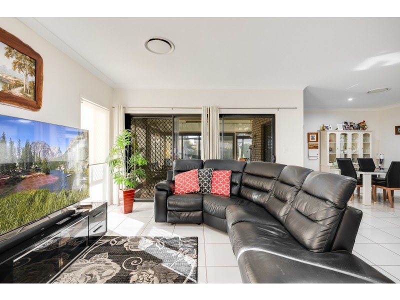 15 Argus Court, Middle Ridge QLD 4350