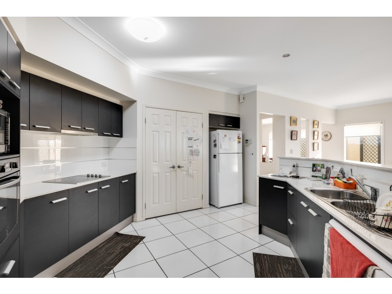 15 Argus Court, Middle Ridge QLD 4350