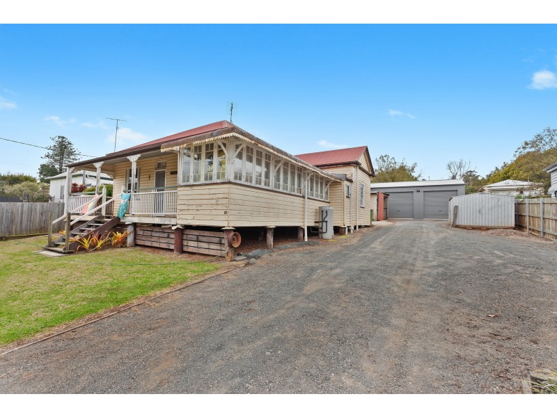 16 Gordon Street, North Toowoomba QLD 4350
