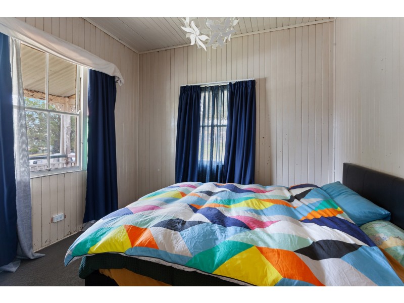 16 Gordon Street, North Toowoomba QLD 4350