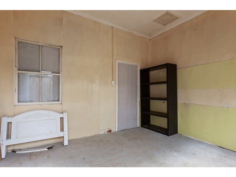 16 Gordon Street, North Toowoomba QLD 4350