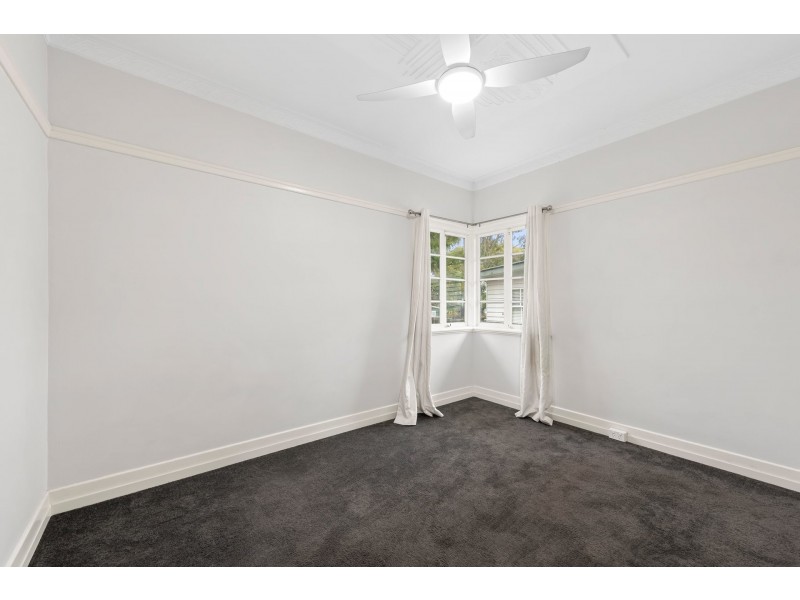 11 Second Avenue, Harristown QLD 4350
