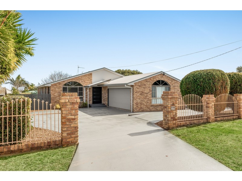 18 Handley Drive, Westbrook QLD 4350