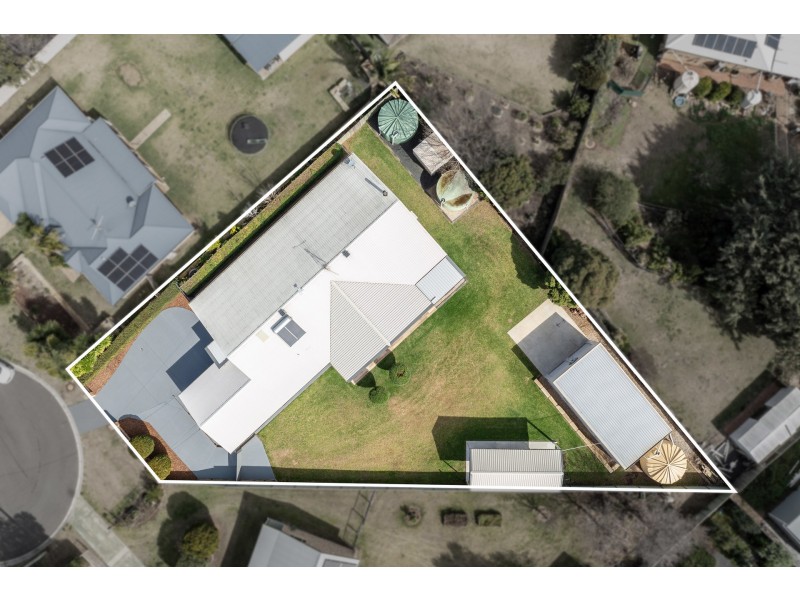 18 Handley Drive, Westbrook QLD 4350