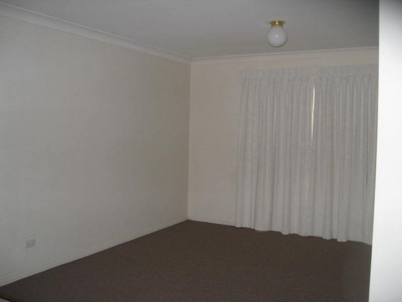 112 Hursley Road, Newtown QLD 4350