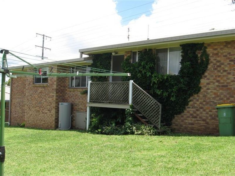 112 Hursley Road, Newtown QLD 4350