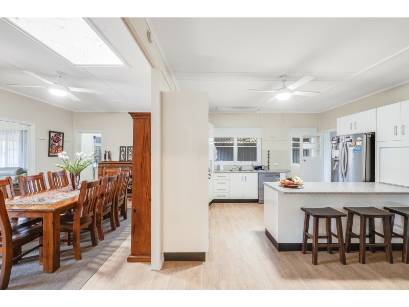 354 South Street, Harristown QLD 4350