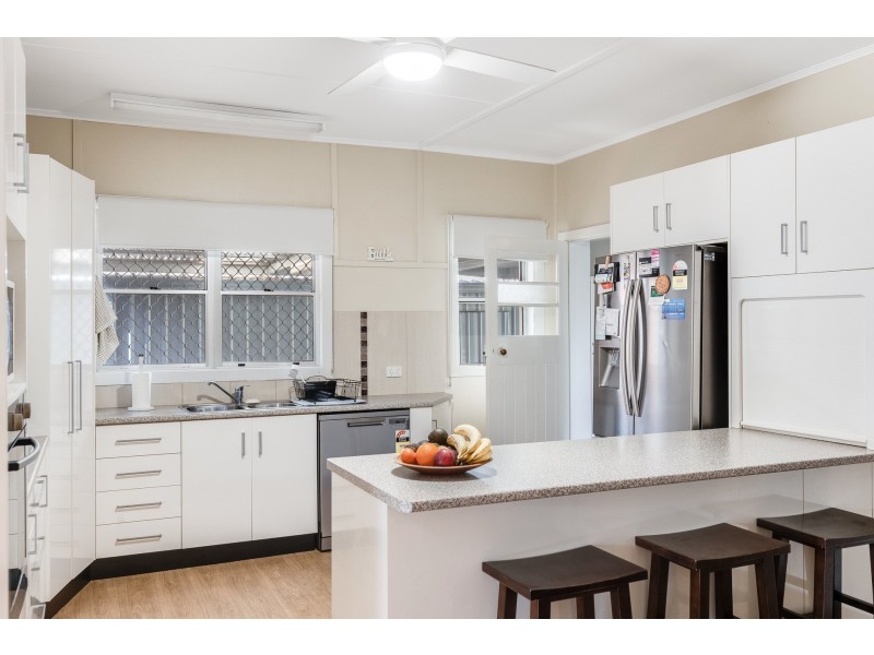 354 South Street, Harristown QLD 4350