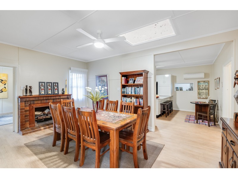 354 South Street, Harristown QLD 4350