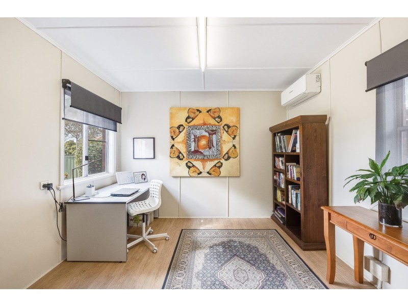 354 South Street, Harristown QLD 4350