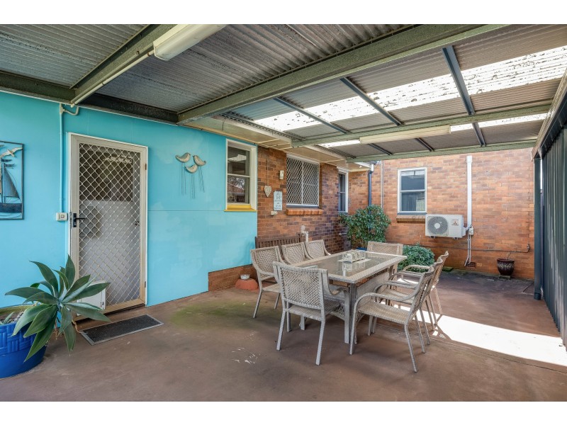 354 South Street, Harristown QLD 4350