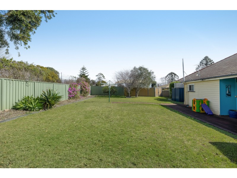354 South Street, Harristown QLD 4350