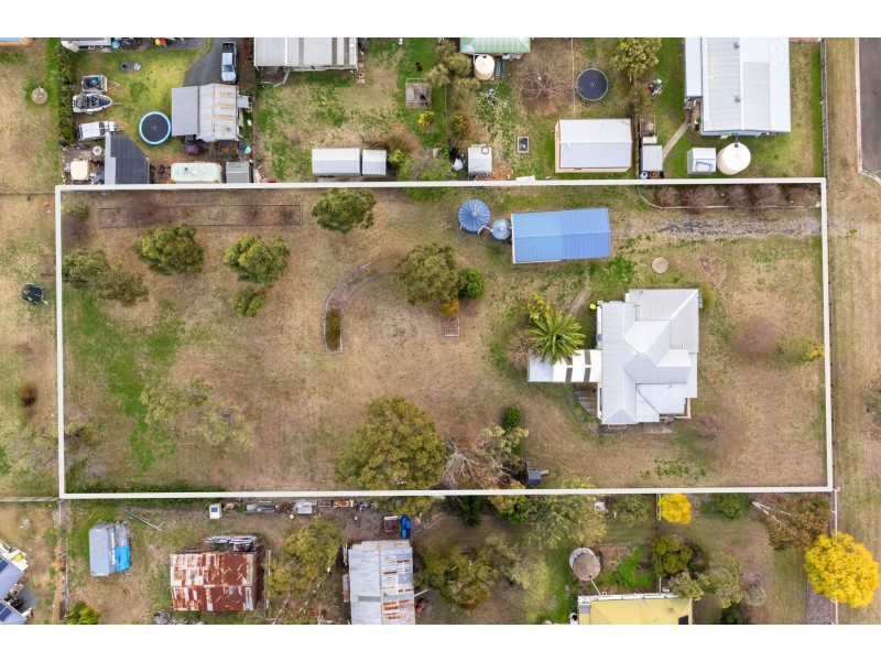 7 Eton Street, Cambooya QLD 4358