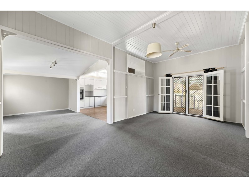 7 Eton Street, Cambooya QLD 4358