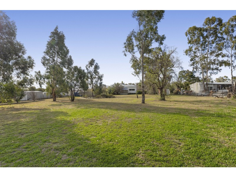 7 Eton Street, Cambooya QLD 4358