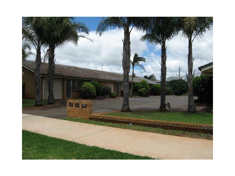 3/476 Stenner Street, Darling Heights QLD 4350