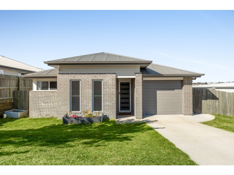 42 Alistair Street, Glenvale QLD 4350