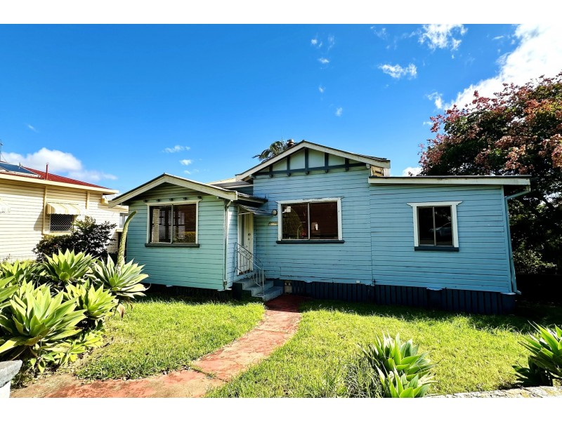155 Ruthven Street, North Toowoomba QLD 4350