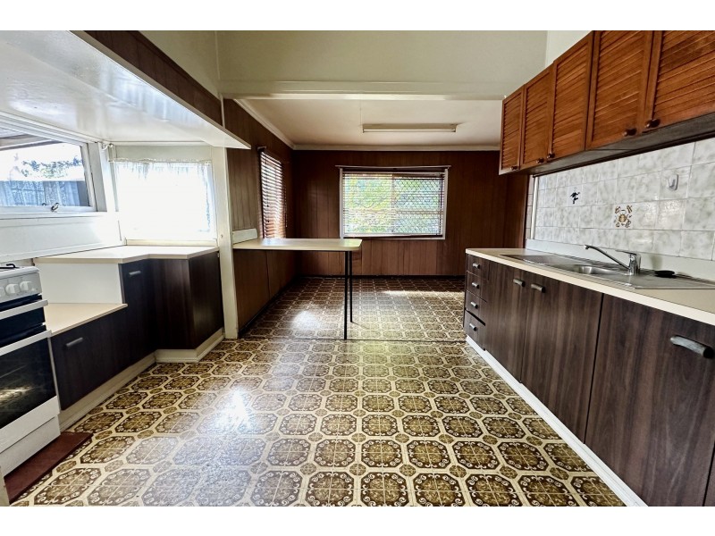 155 Ruthven Street, North Toowoomba QLD 4350