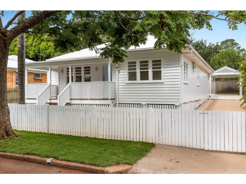 6 Loye Street, North Toowoomba QLD 4350