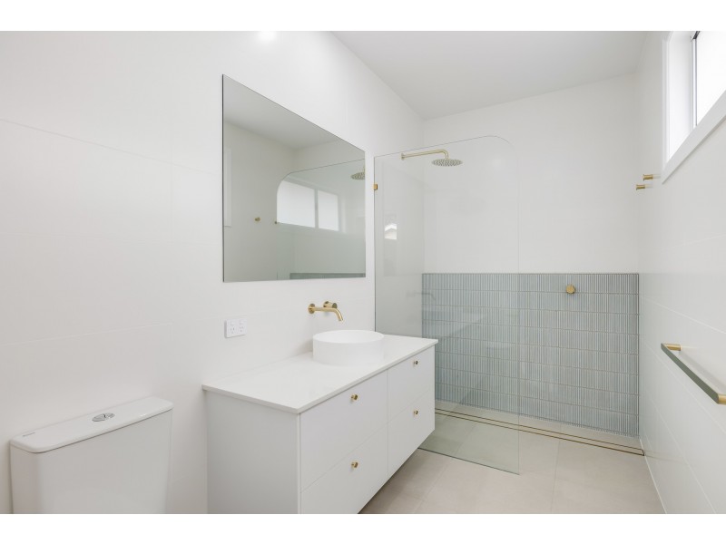 6 Loye Street, North Toowoomba QLD 4350