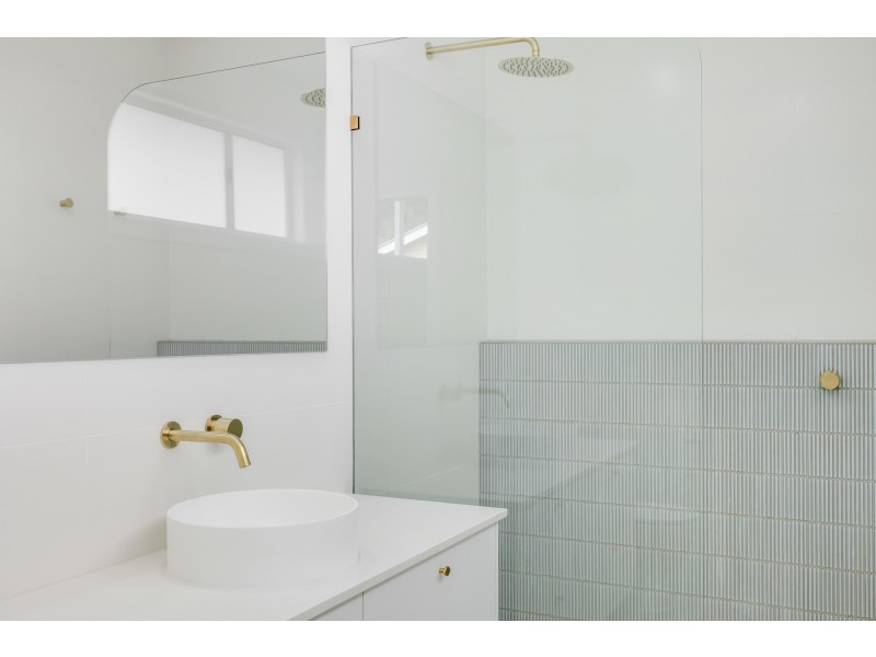 6 Loye Street, North Toowoomba QLD 4350