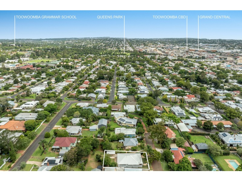 6 Loye Street, North Toowoomba QLD 4350