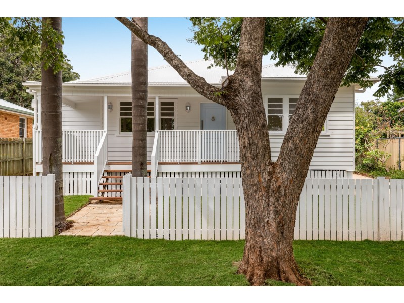 6 Loye Street, North Toowoomba QLD 4350