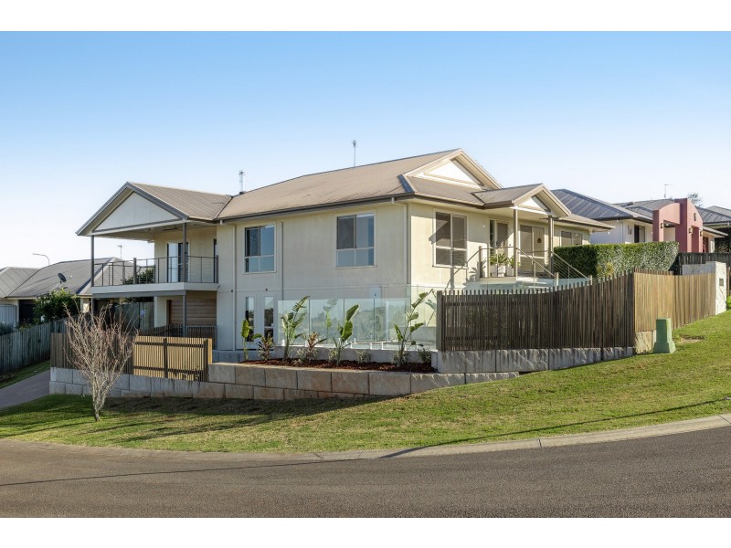 13 Dodson Crescent, Mount Kynoch QLD 4350