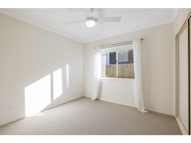 13 Dodson Crescent, Mount Kynoch QLD 4350