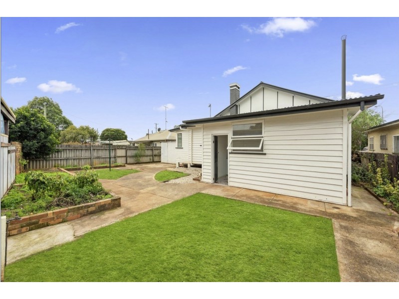 171 Holberton Street, Newtown QLD 4350