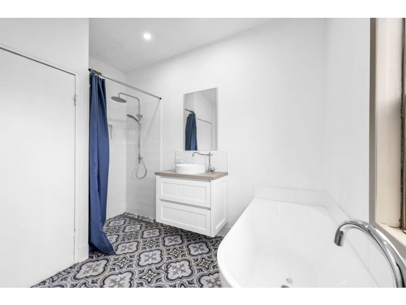 171 Holberton Street, Newtown QLD 4350