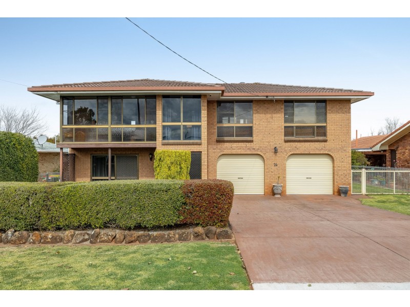 24 Edzill Street, Wilsonton Heights QLD 4350
