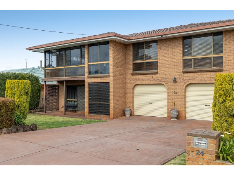 24 Edzill Street, Wilsonton Heights QLD 4350