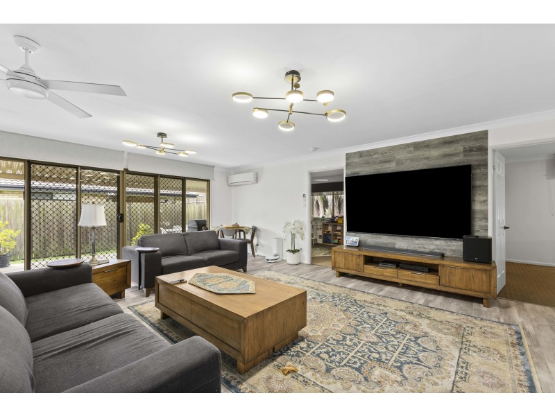 8 Bulloo Street, Glenvale QLD 4350