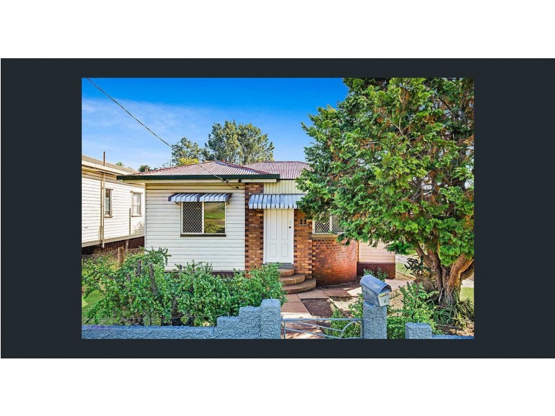 11 Hagan Street, North Toowoomba QLD 4350