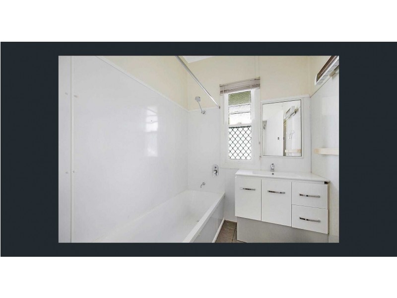 11 Hagan Street, North Toowoomba QLD 4350