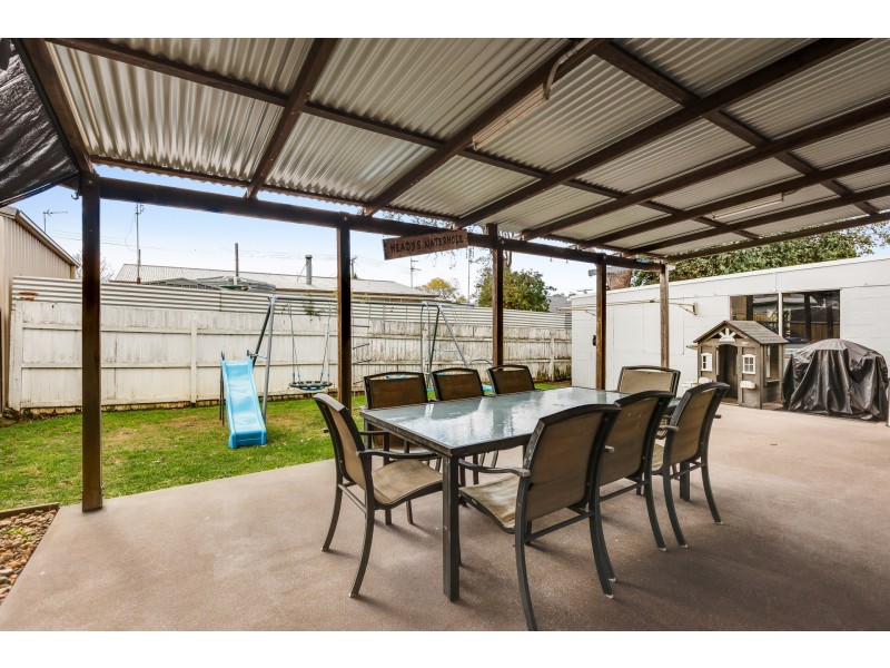 25 Cathro Street, Rockville QLD 4350