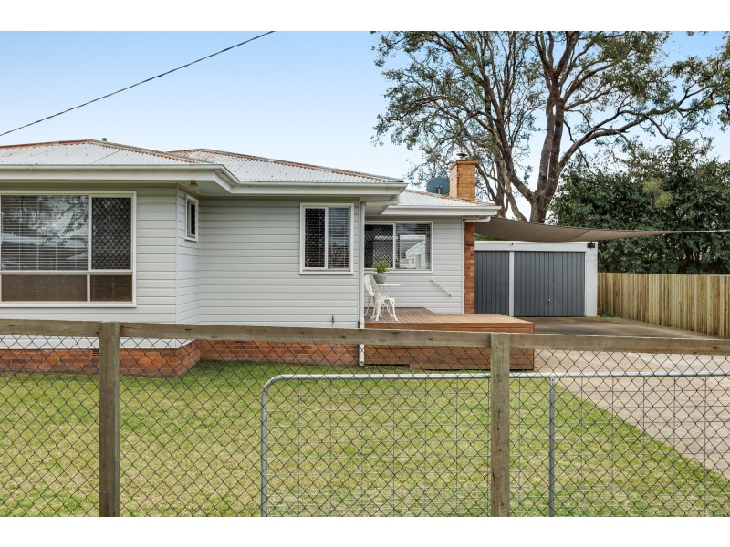 25 Cathro Street, Rockville QLD 4350