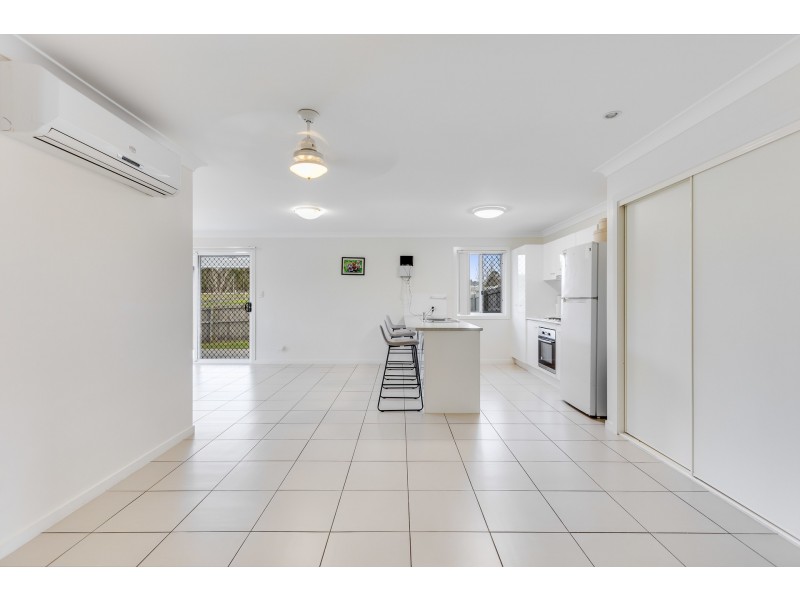 1a Sweeney Street, Kearneys Spring QLD 4350