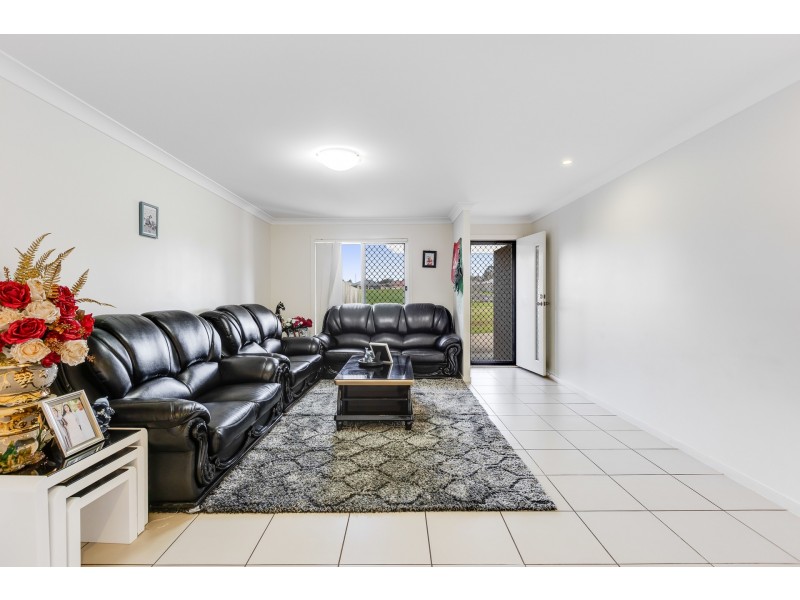 1a Sweeney Street, Kearneys Spring QLD 4350