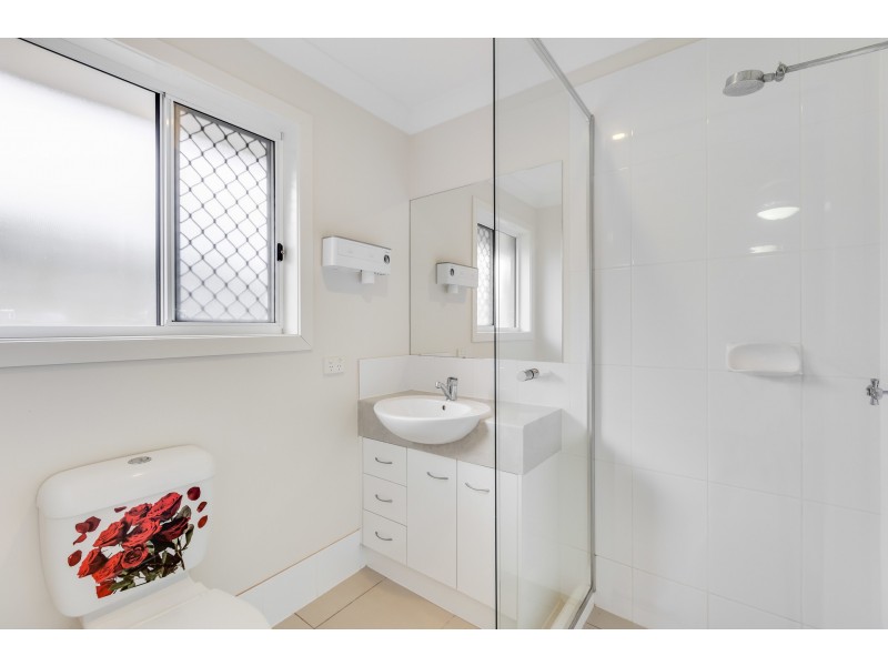 1a Sweeney Street, Kearneys Spring QLD 4350