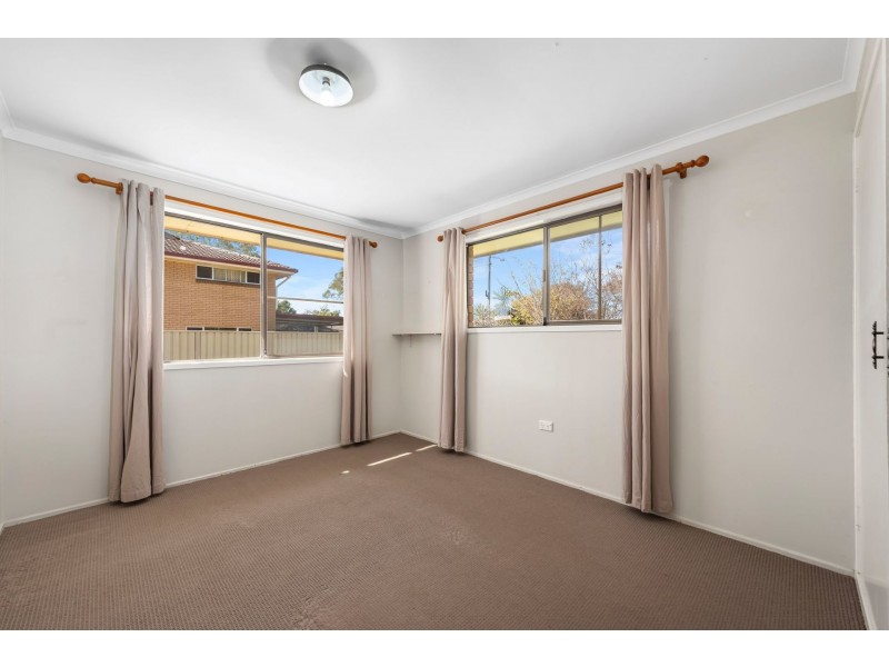 4/4a Cathro Street, Rockville QLD 4350