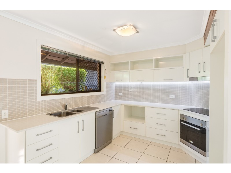 30/2 Benjamin Street, Mount Lofty QLD 4350