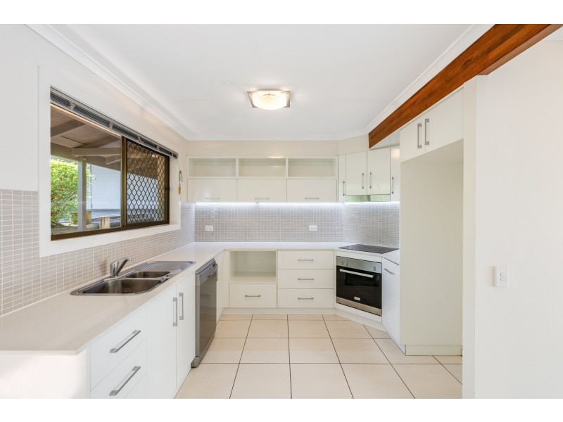 30/2 Benjamin Street, Mount Lofty QLD 4350