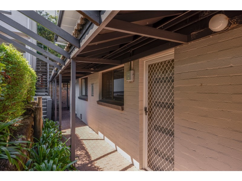 30/2 Benjamin Street, Mount Lofty QLD 4350