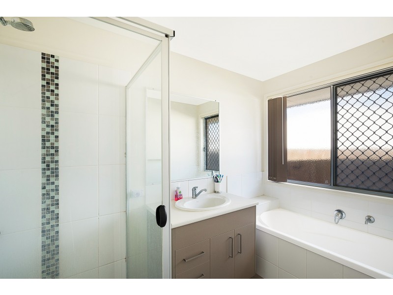 12 McMorrow Street, Kearneys Spring QLD 4350