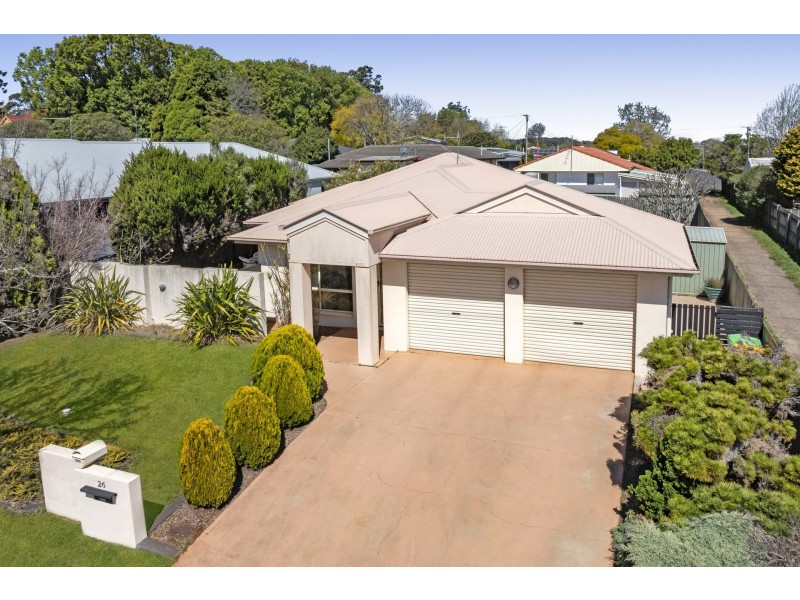 26 Sweetapple Crescent, Centenary Heights QLD 4350