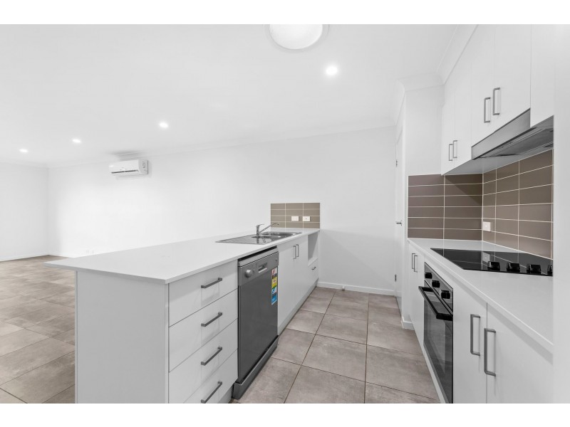 1/83 Sanctuary Drive, Cranley QLD 4350