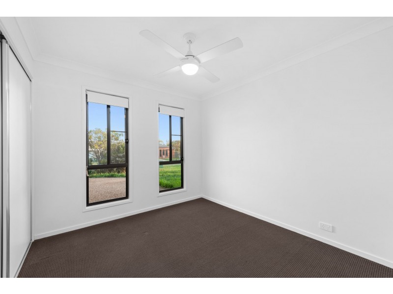 1/83 Sanctuary Drive, Cranley QLD 4350